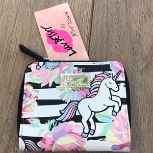 Adorable 🦄 Wallet